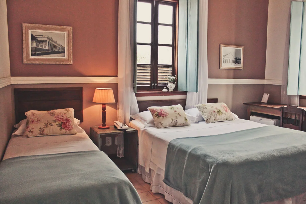 Quarto Luxo com duas camas